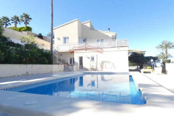 Chalet - Resale - Denia -
                Center