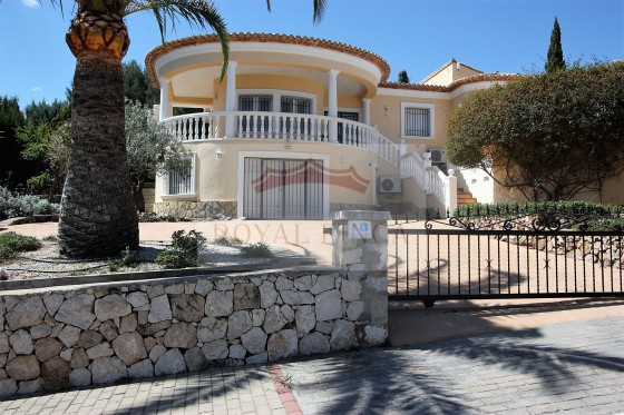 Venta - Chalet -
Ràfol D'Almúnia