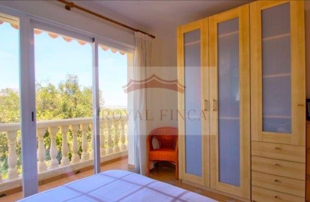 Sale - Chalet -
Benidoleig - Costa Blanca 