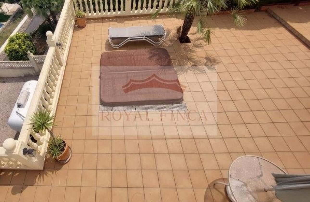 Sale - Chalet -
Benidoleig - Costa Blanca 