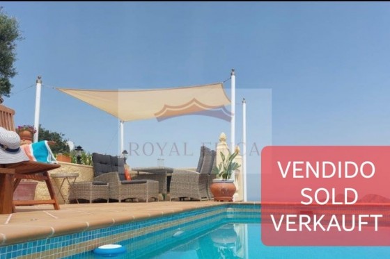 Venta - Chalet -
Pedreguer