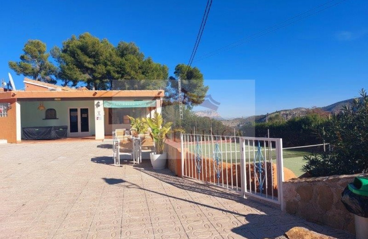 Sale - Chalet -
Benidoleig - Costa Blanca 