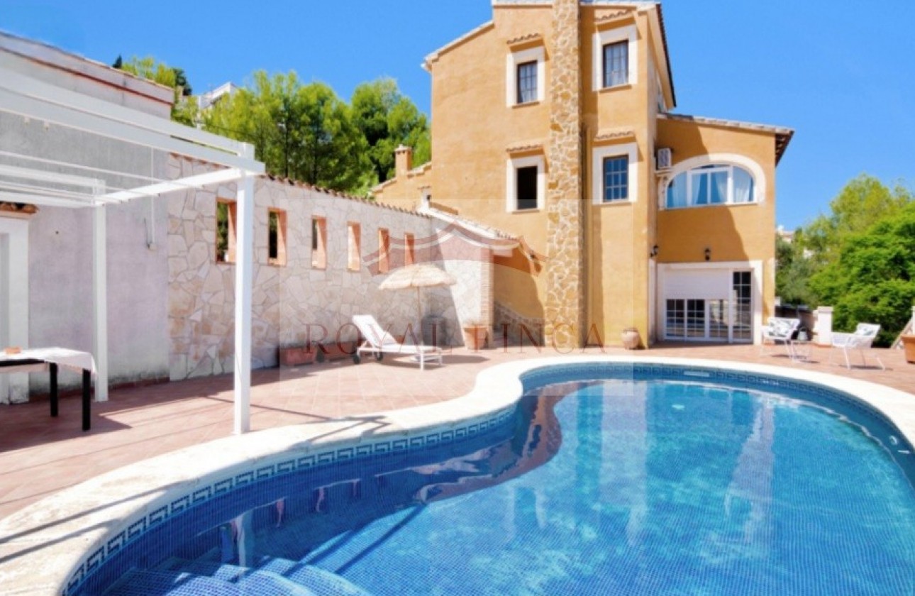 Sale - Chalet -
Orba