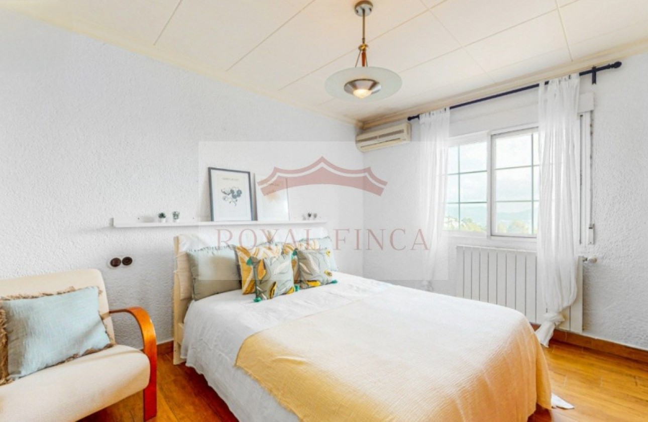 Sale - Chalet -
Orba