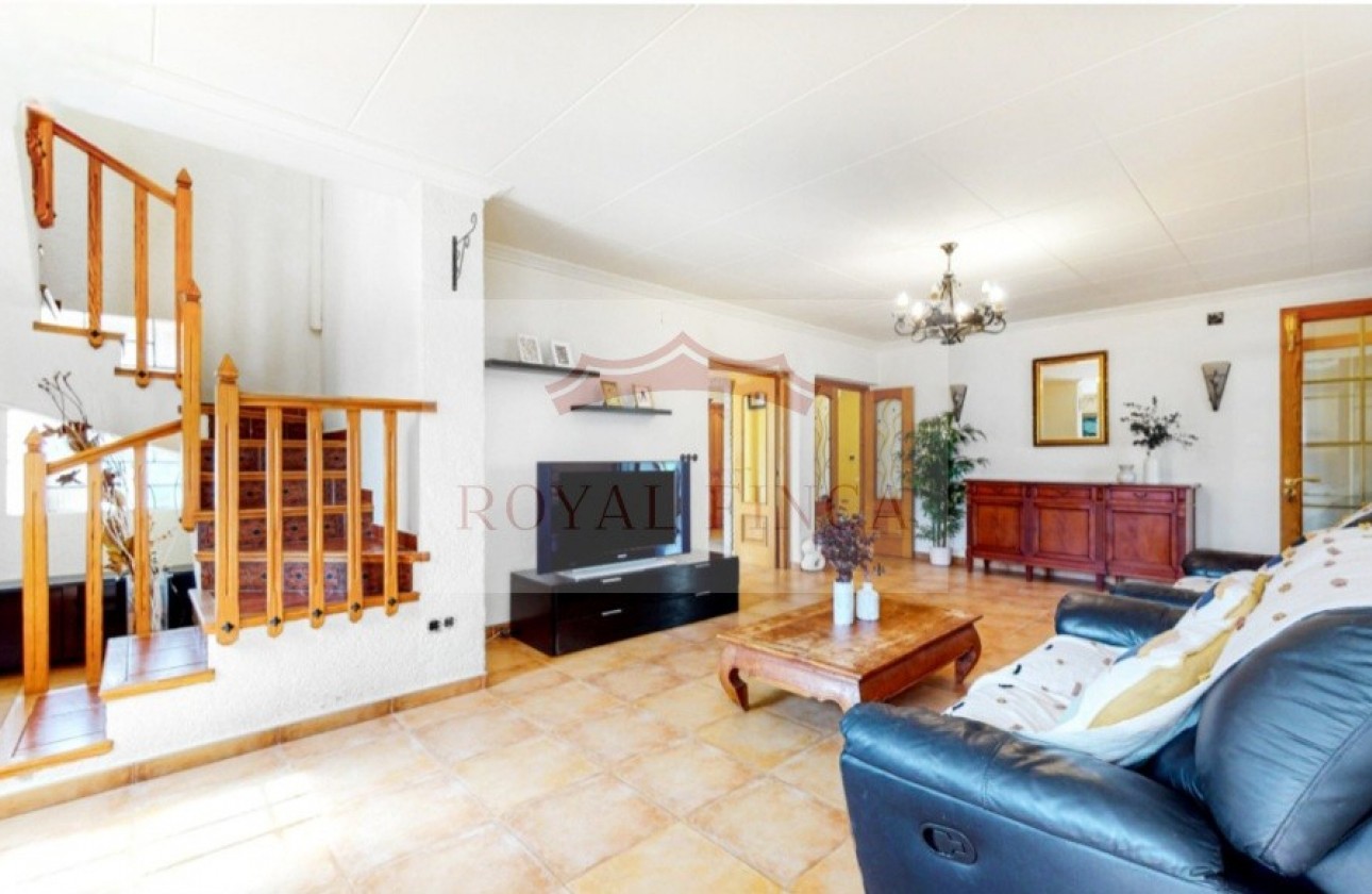 Sale - Chalet -
Orba