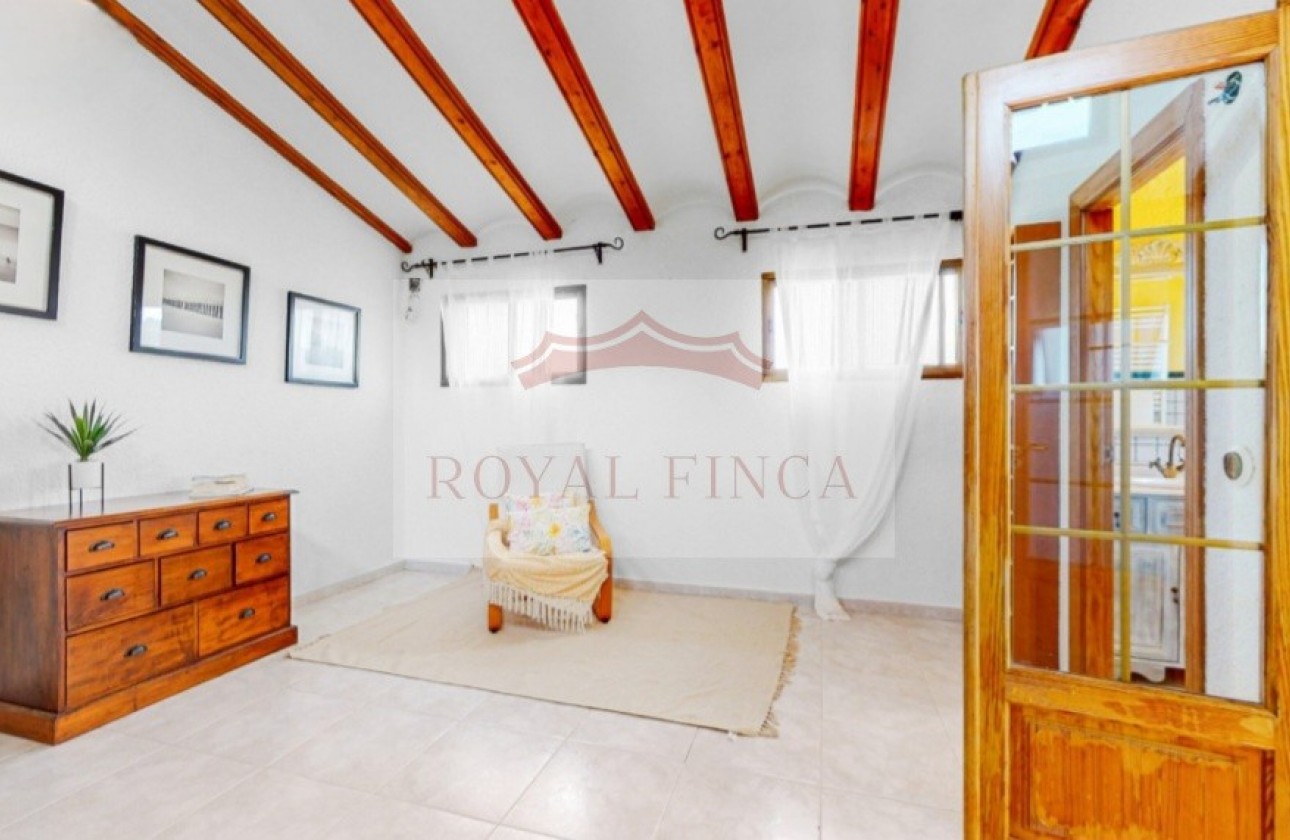 Sale - Chalet -
Orba