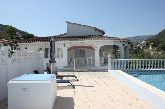 Venta - Chalet -
Orba