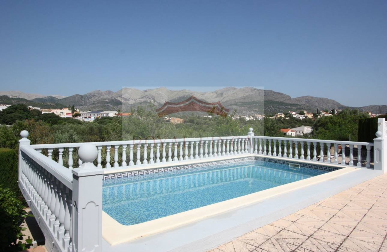 Venta - Chalet -
Orba