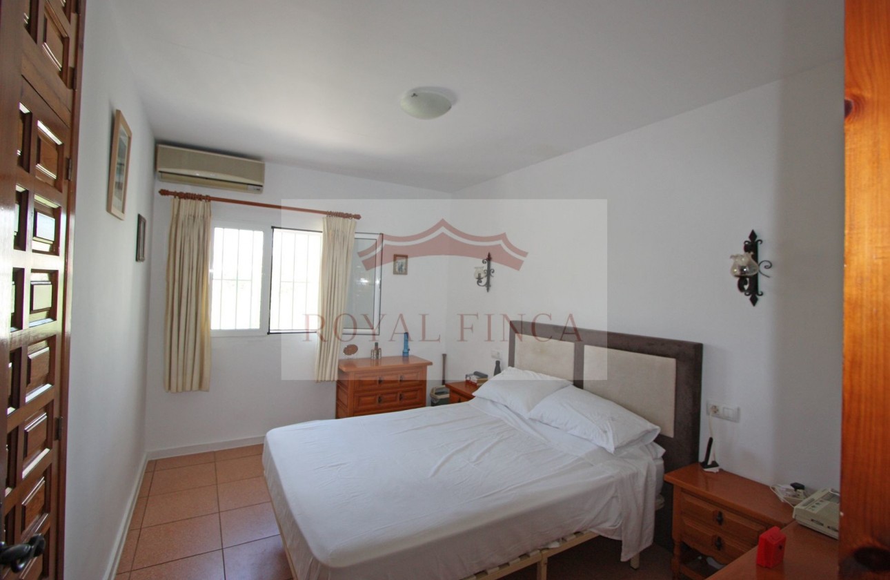 Venta - Chalet -
Orba