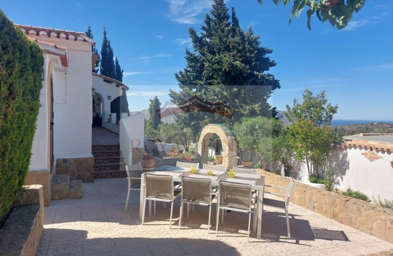 Sale - Chalet -
Benidoleig - Costa Blanca 