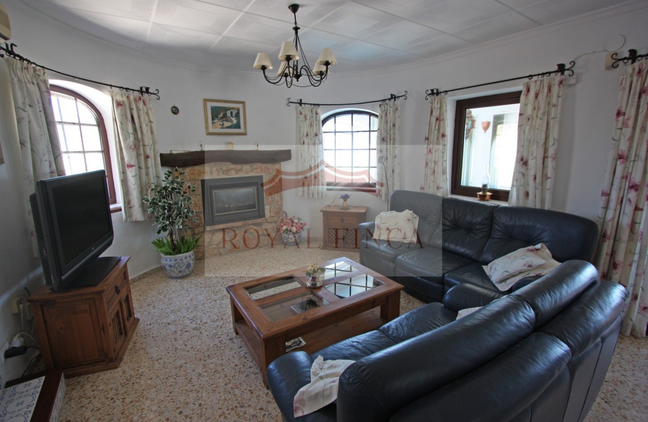 Resale - Chalet -
Orba