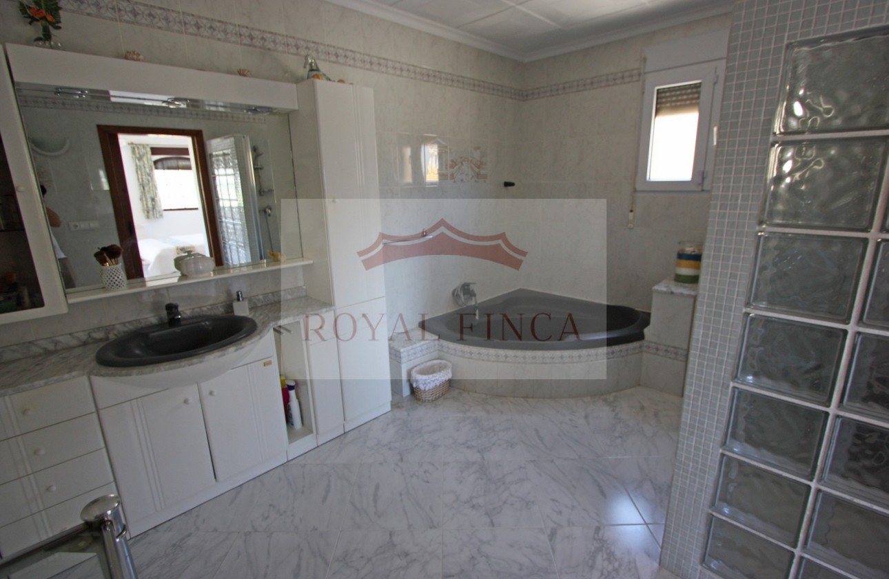 Resale - Chalet -
Orba