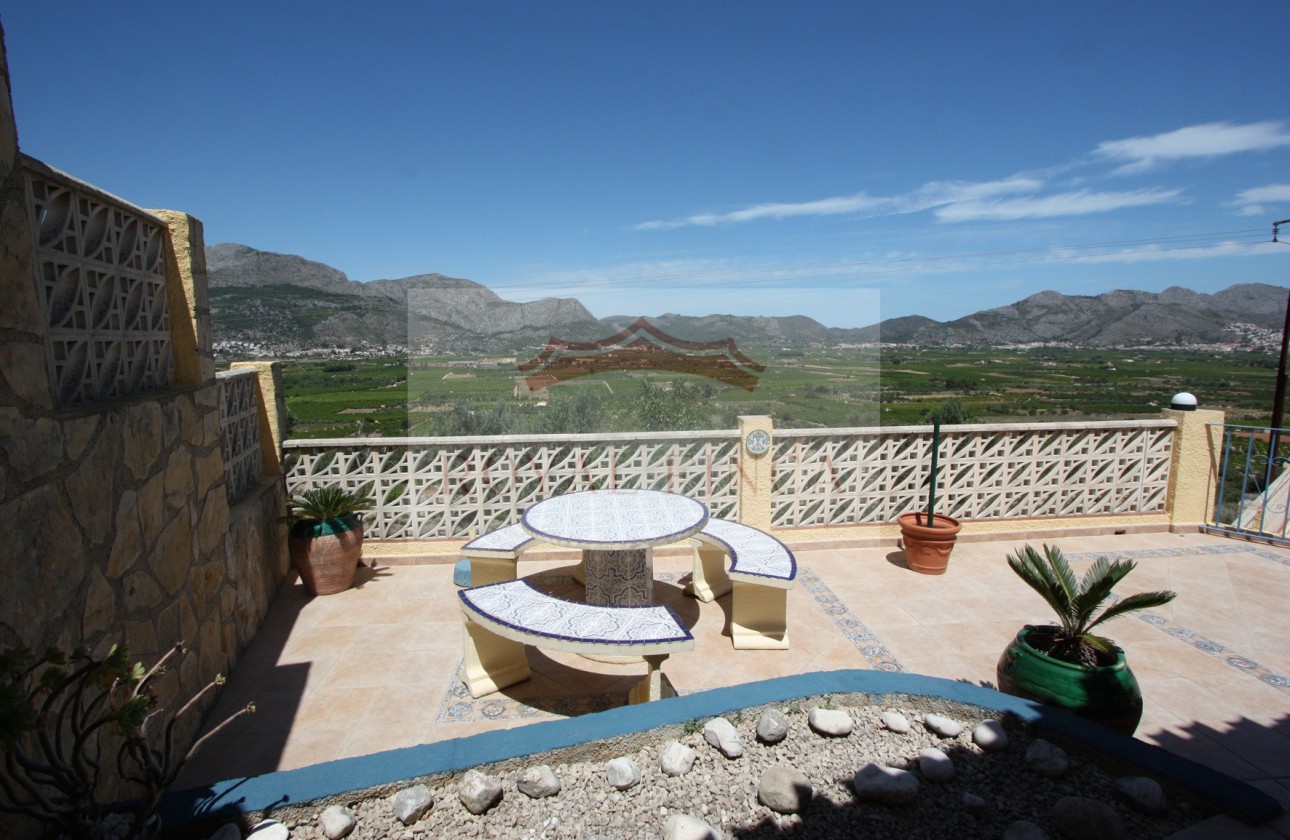 Resale - Chalet -
Orba