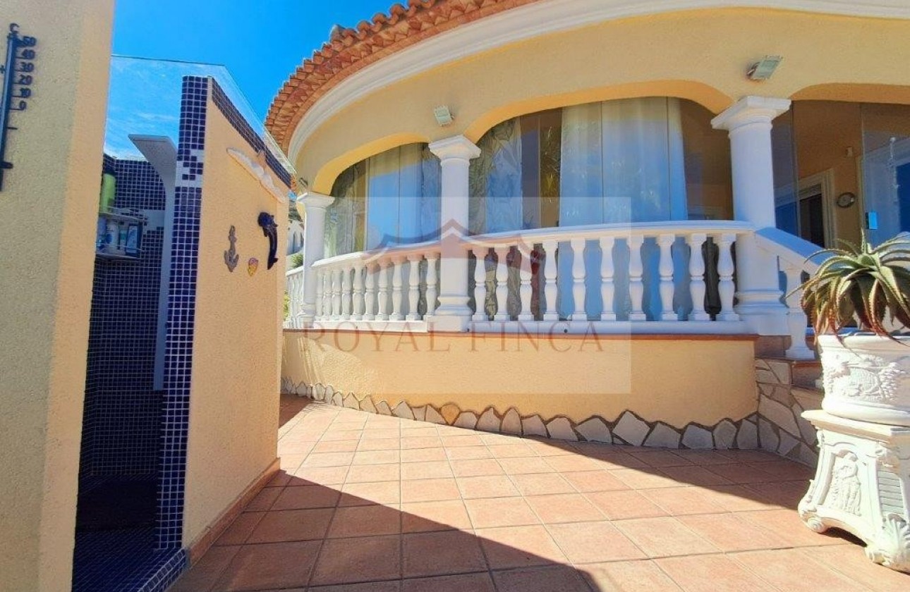 Resale - Chalet -
El Ràfol D'Almúnia