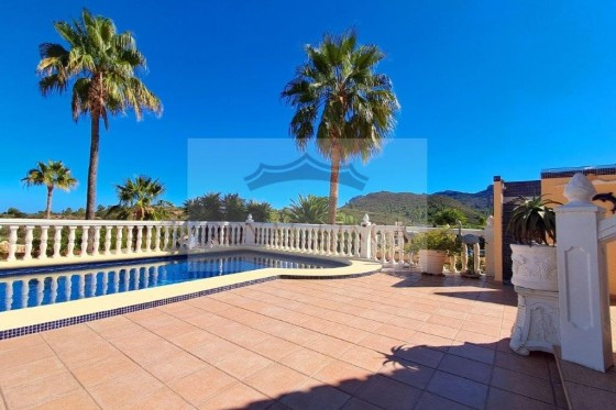 Resale - Chalet -
El Ràfol D'Almúnia