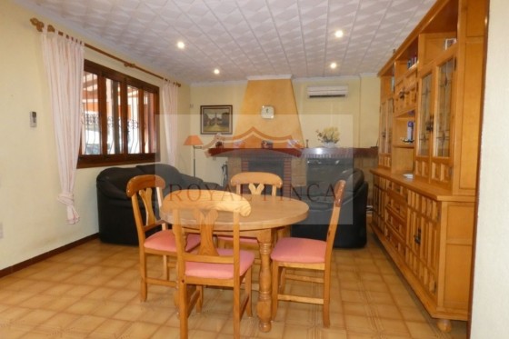 Sale - Chalet -
Pedreguer