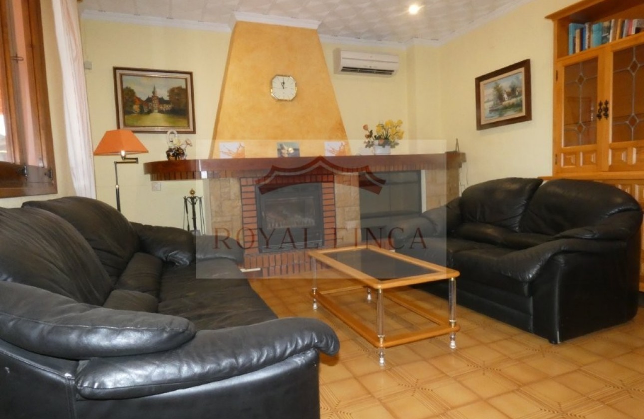 Sale - Chalet -
Pedreguer