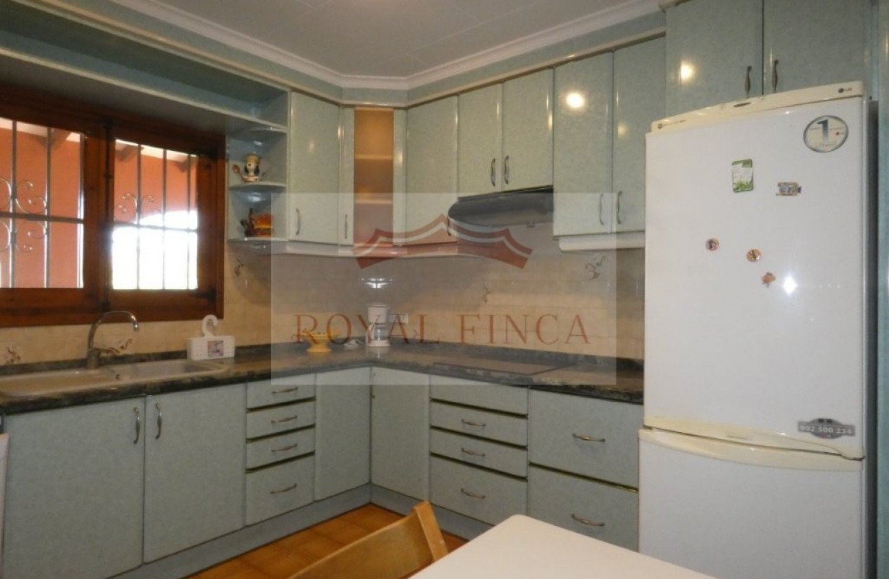 Sale - Chalet -
Pedreguer