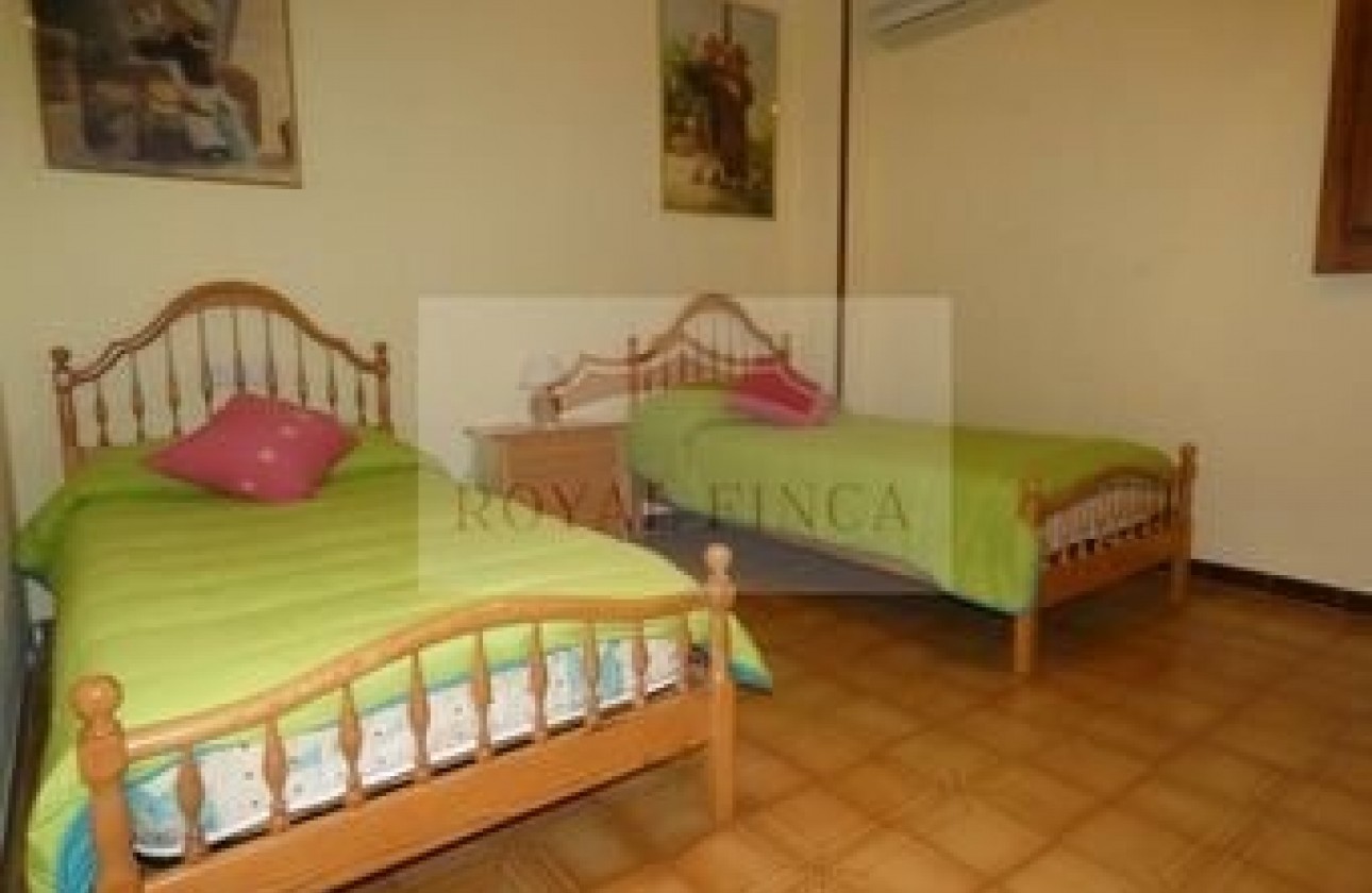 Sale - Chalet -
Pedreguer