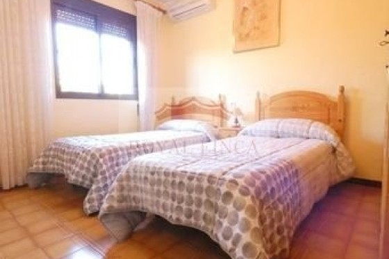 Sale - Chalet -
Pedreguer