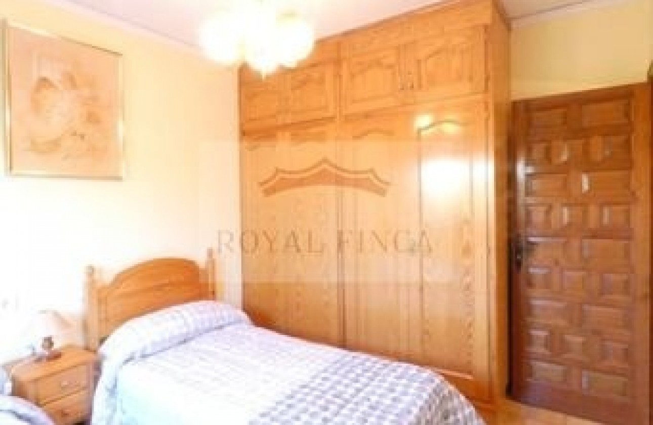 Sale - Chalet -
Pedreguer