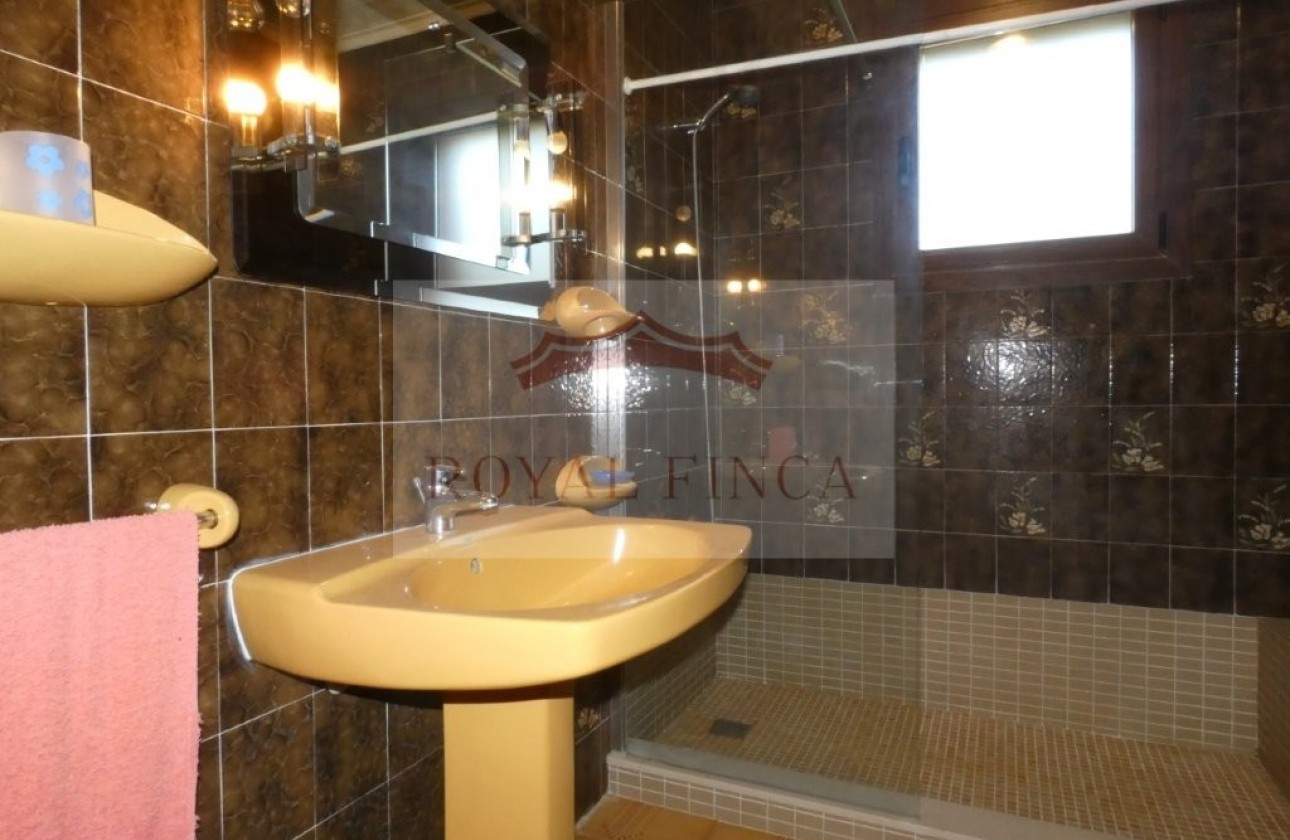 Sale - Chalet -
Pedreguer