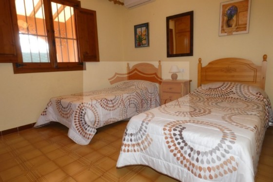 Sale - Chalet -
Pedreguer