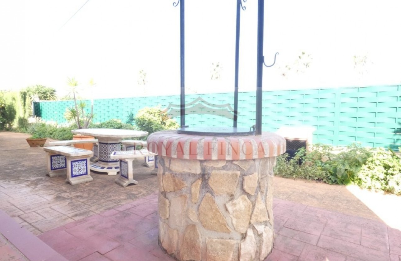 Sale - Chalet -
Pedreguer