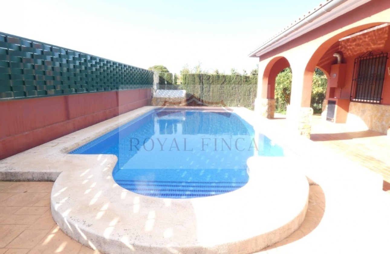 Sale - Chalet -
Pedreguer