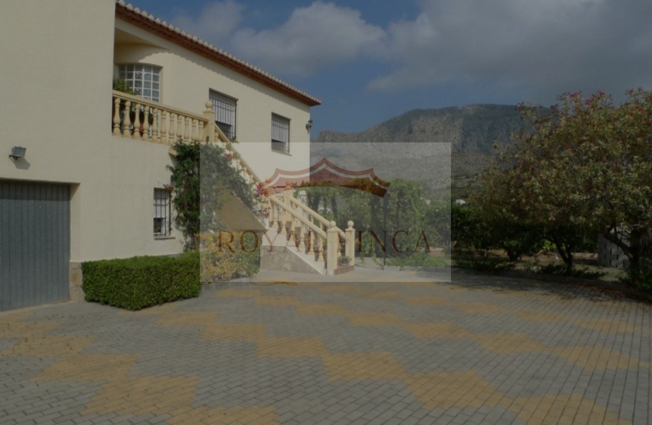 Resale - Chalet -
Beniarbeig