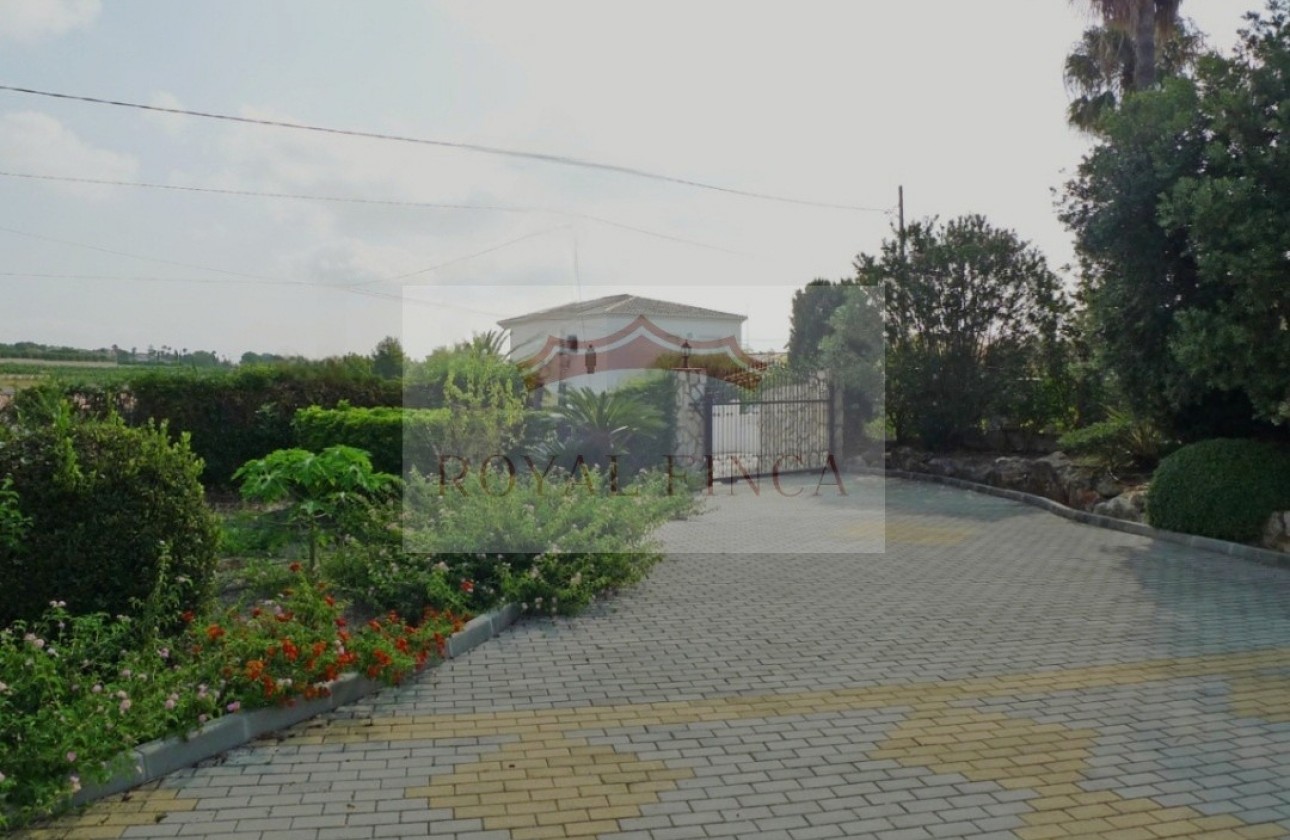 Resale - Chalet -
Beniarbeig