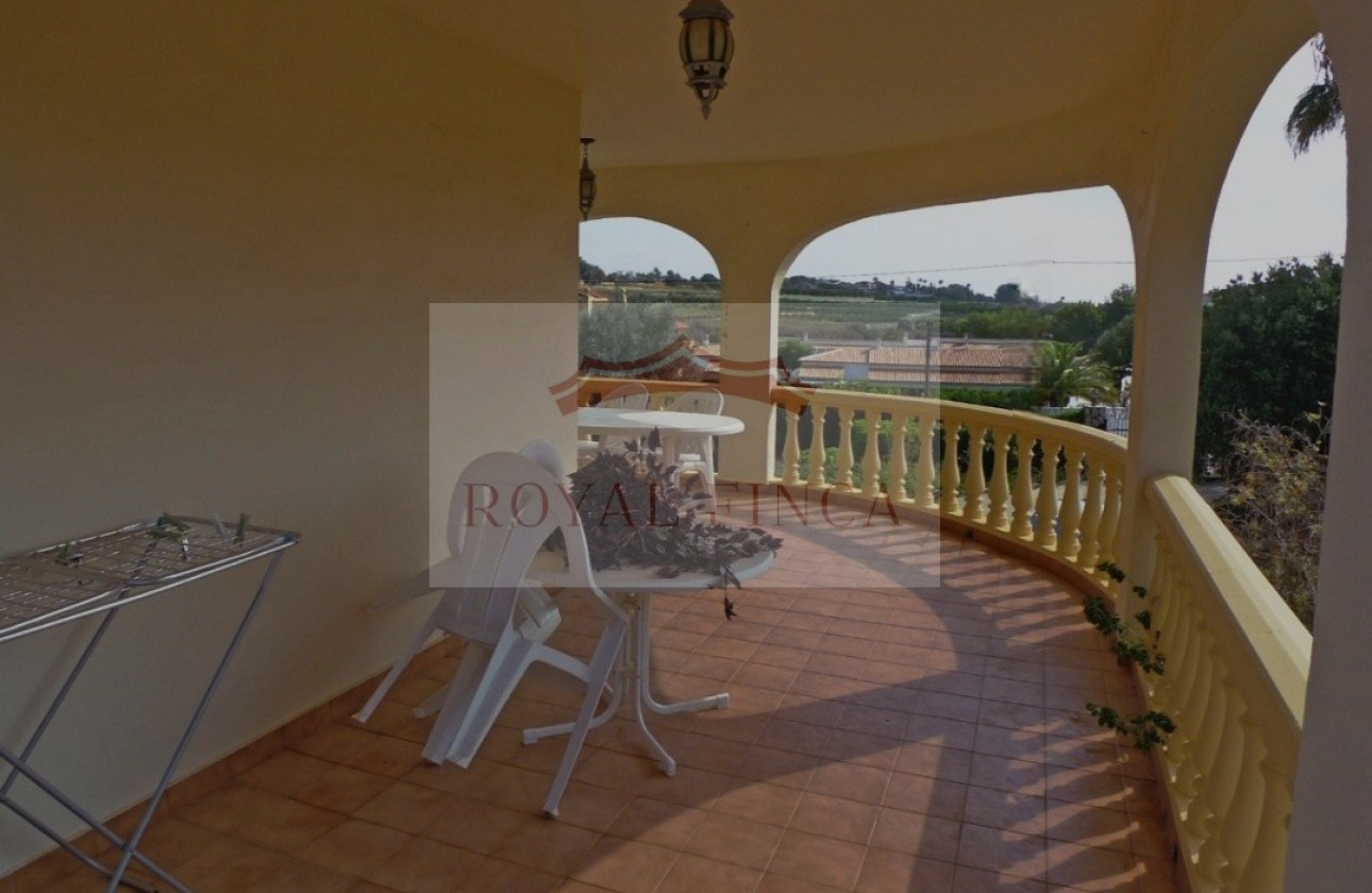 Resale - Chalet -
Beniarbeig