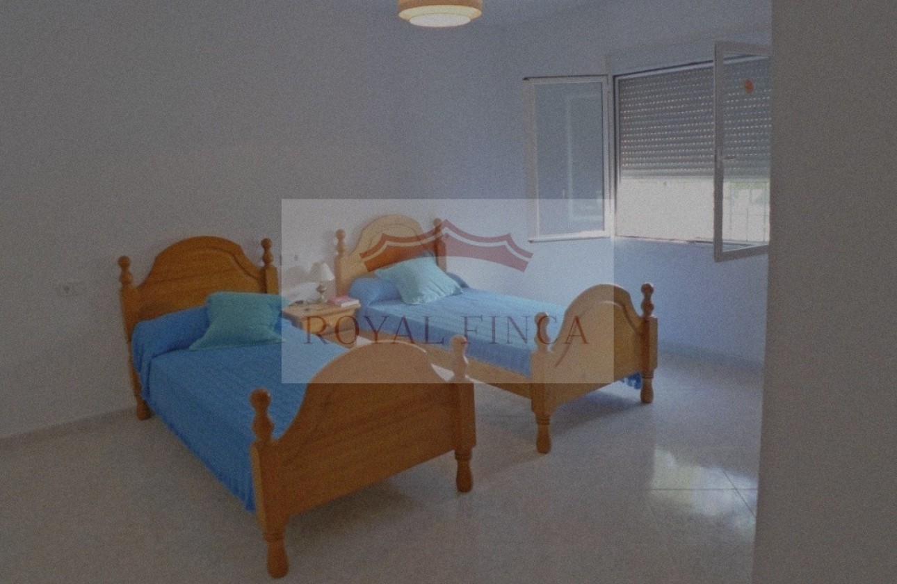 Resale - Chalet -
Beniarbeig