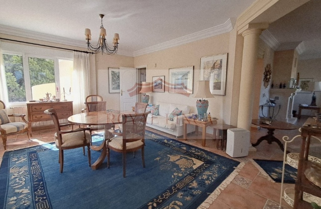 Sale - Chalet -
Pedreguer