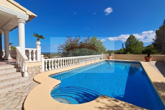 Sale - Chalet -
Pedreguer