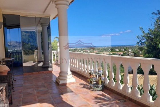 Sale - Chalet -
Pedreguer