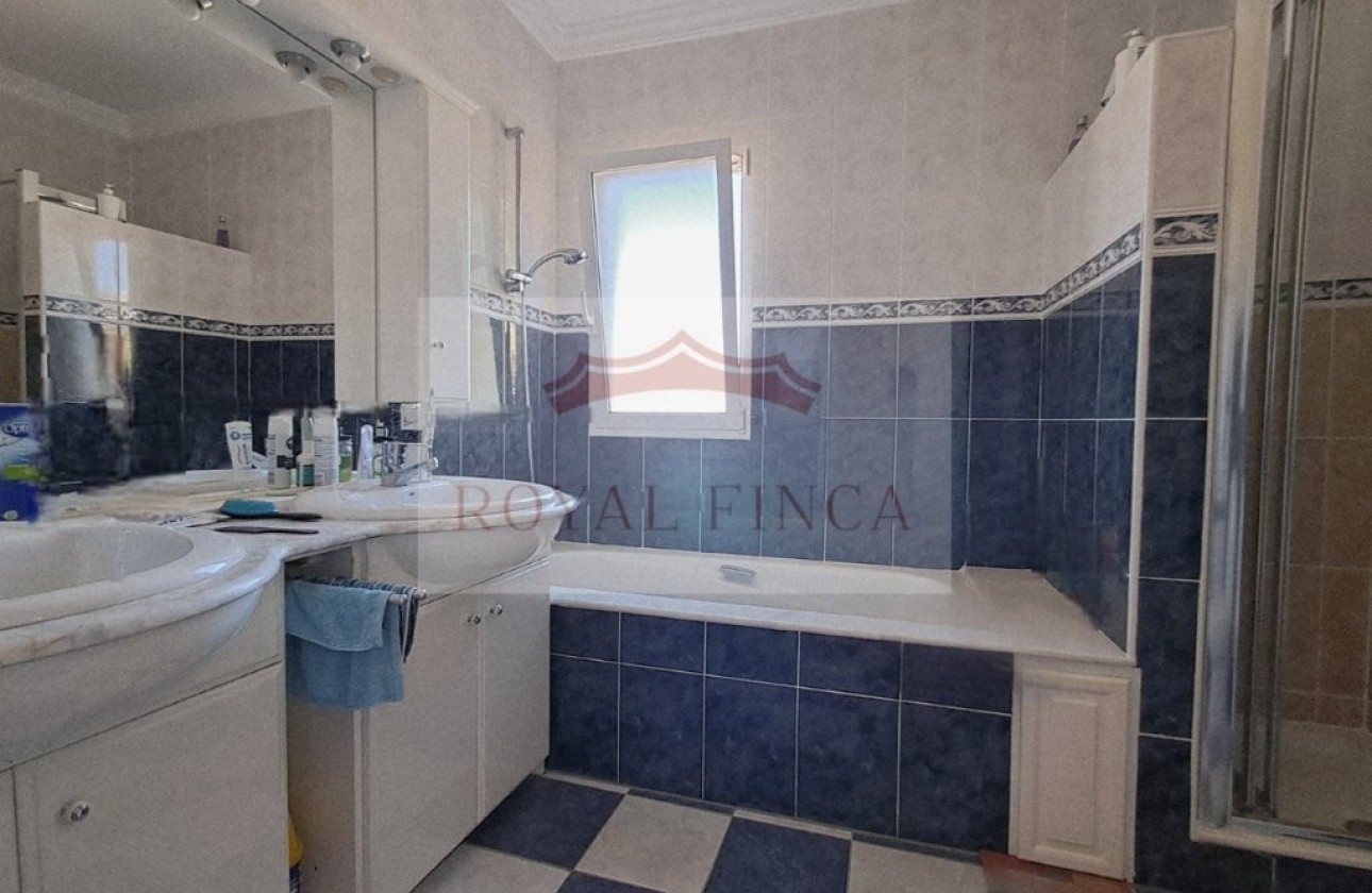 Sale - Chalet -
Pedreguer