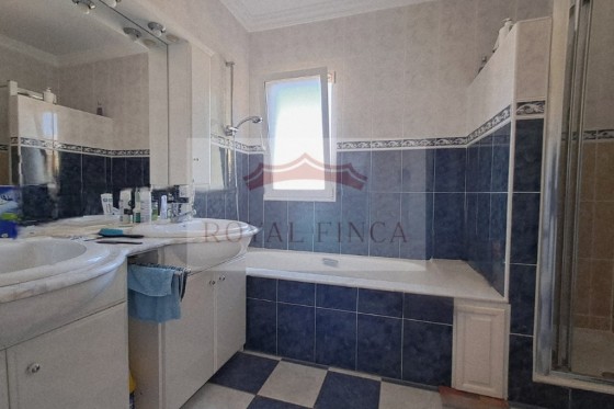 Sale - Chalet -
Pedreguer