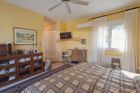 Sale - Chalet -
Pedreguer