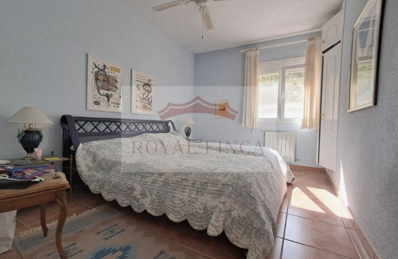 Sale - Chalet -
Pedreguer