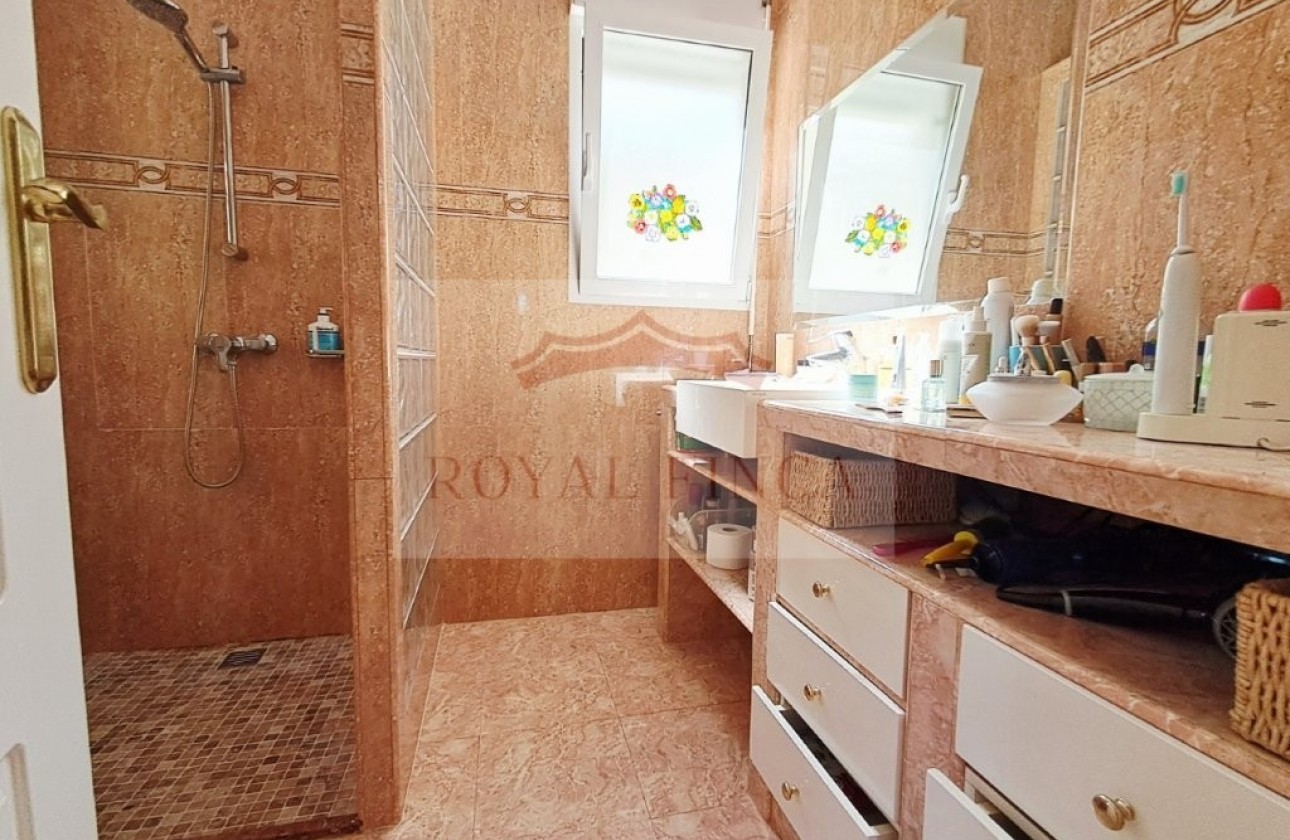 Sale - Chalet -
Pedreguer