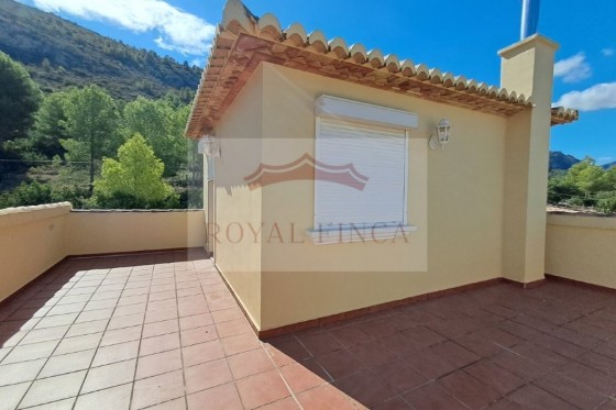 Sale - Chalet -
Pedreguer
