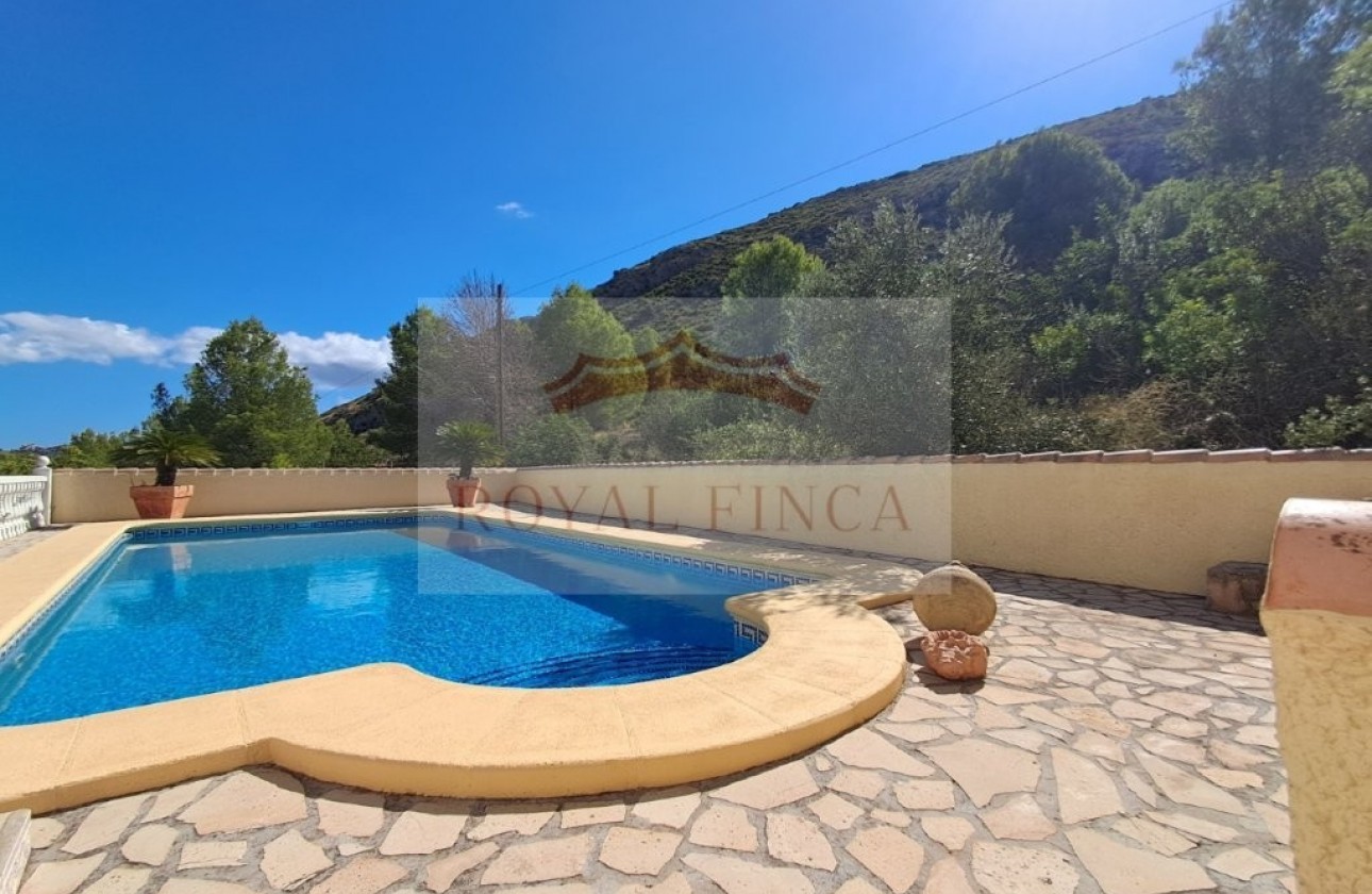 Sale - Chalet -
Pedreguer