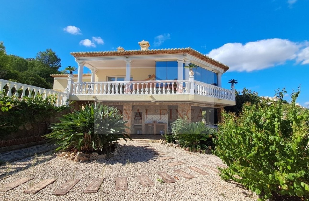 Sale - Chalet -
Pedreguer