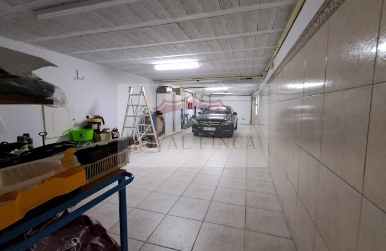 Sale - Chalet -
Pedreguer