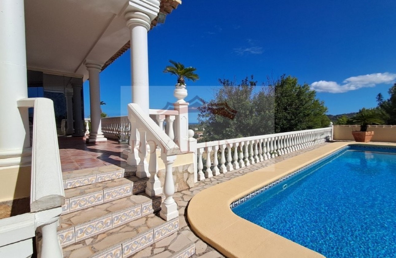 Sale - Chalet -
Pedreguer