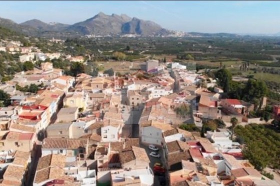 Venta - Chalet -
Orba