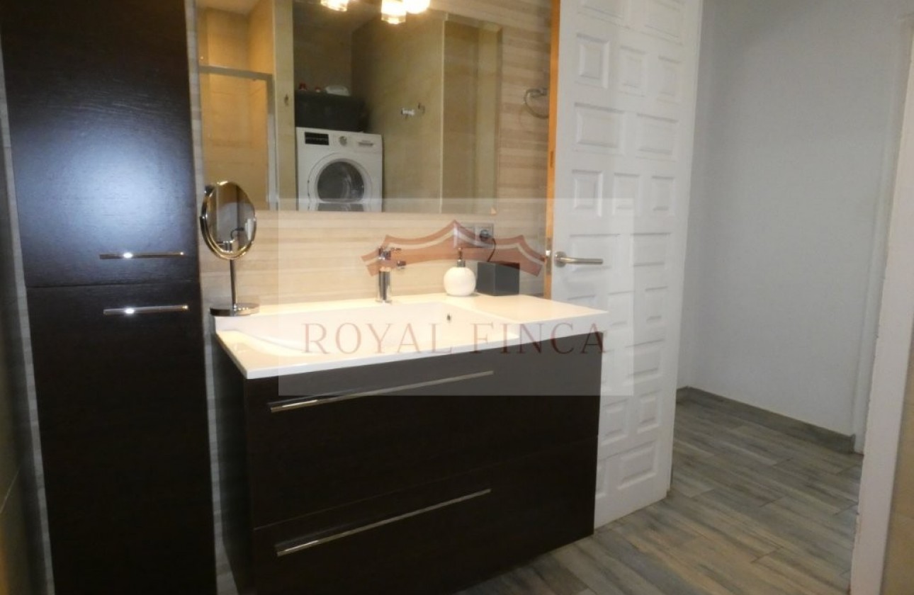 Sale - Chalet -
Denia - Center