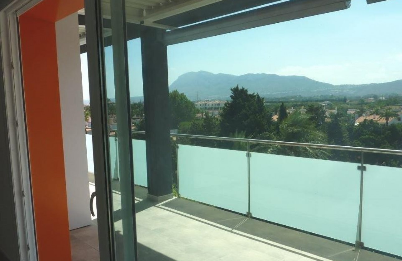 Sale - Apartment / flat -
Denia - Center