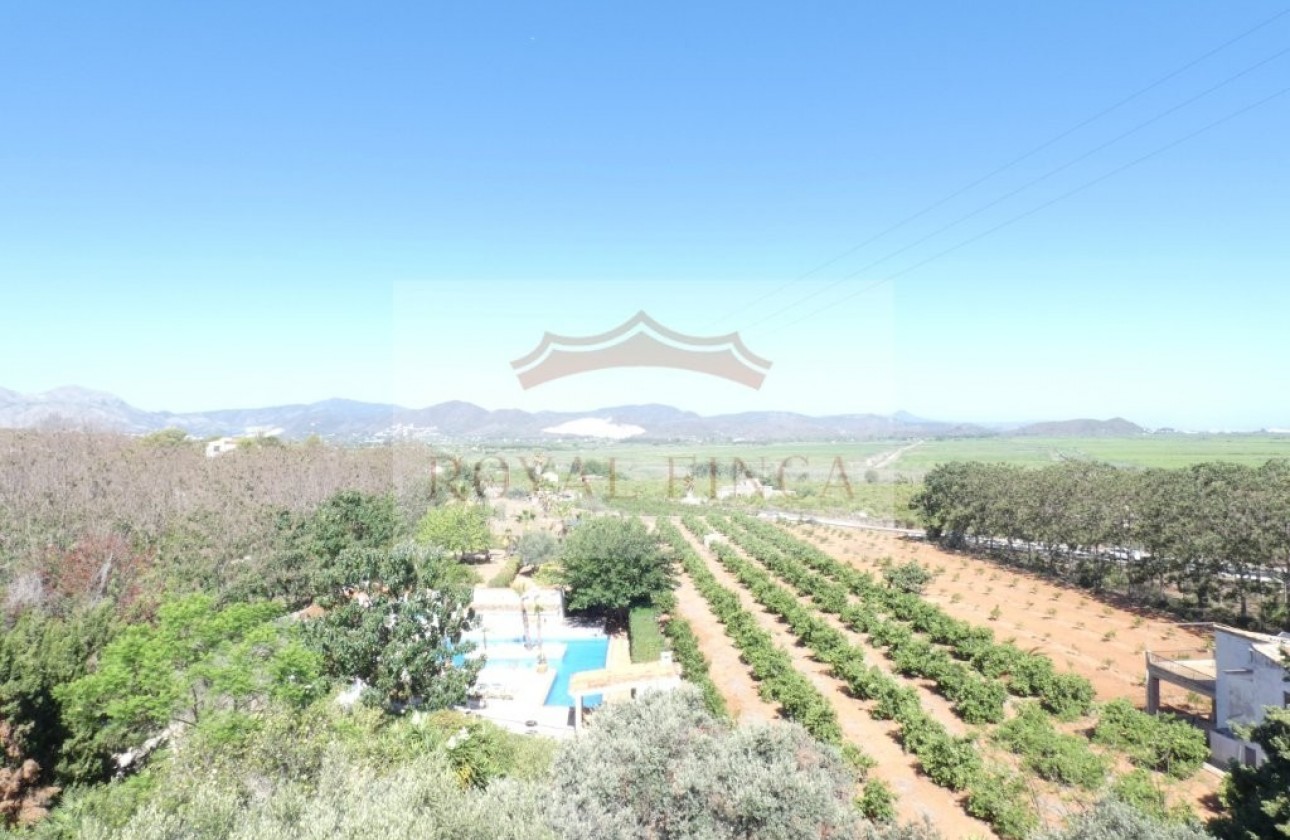 Sale - Villa / Semi semi-detached -
Denia - Devesses - Monte Pego